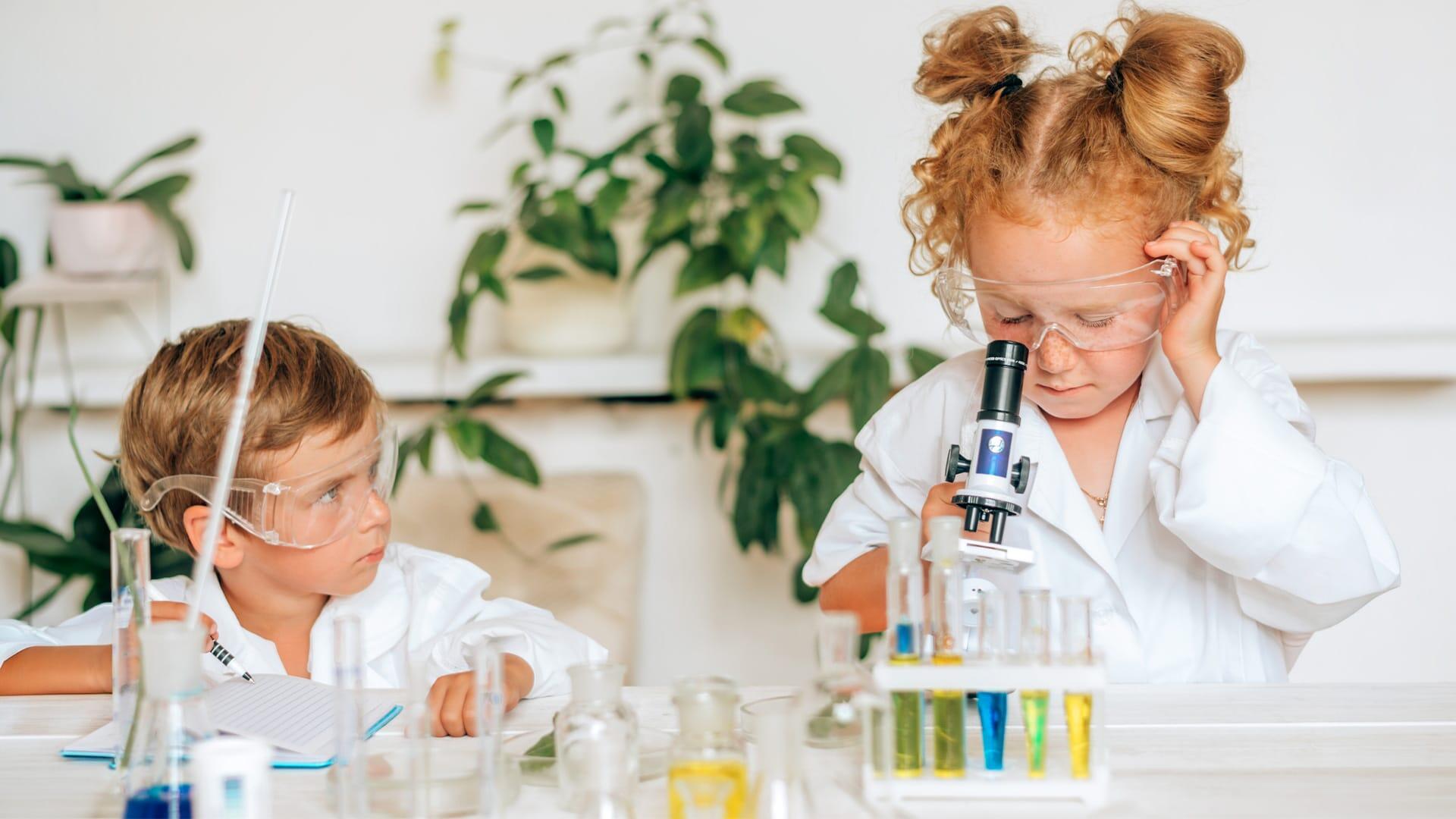 Children at the ages of 7-8 years exploring science