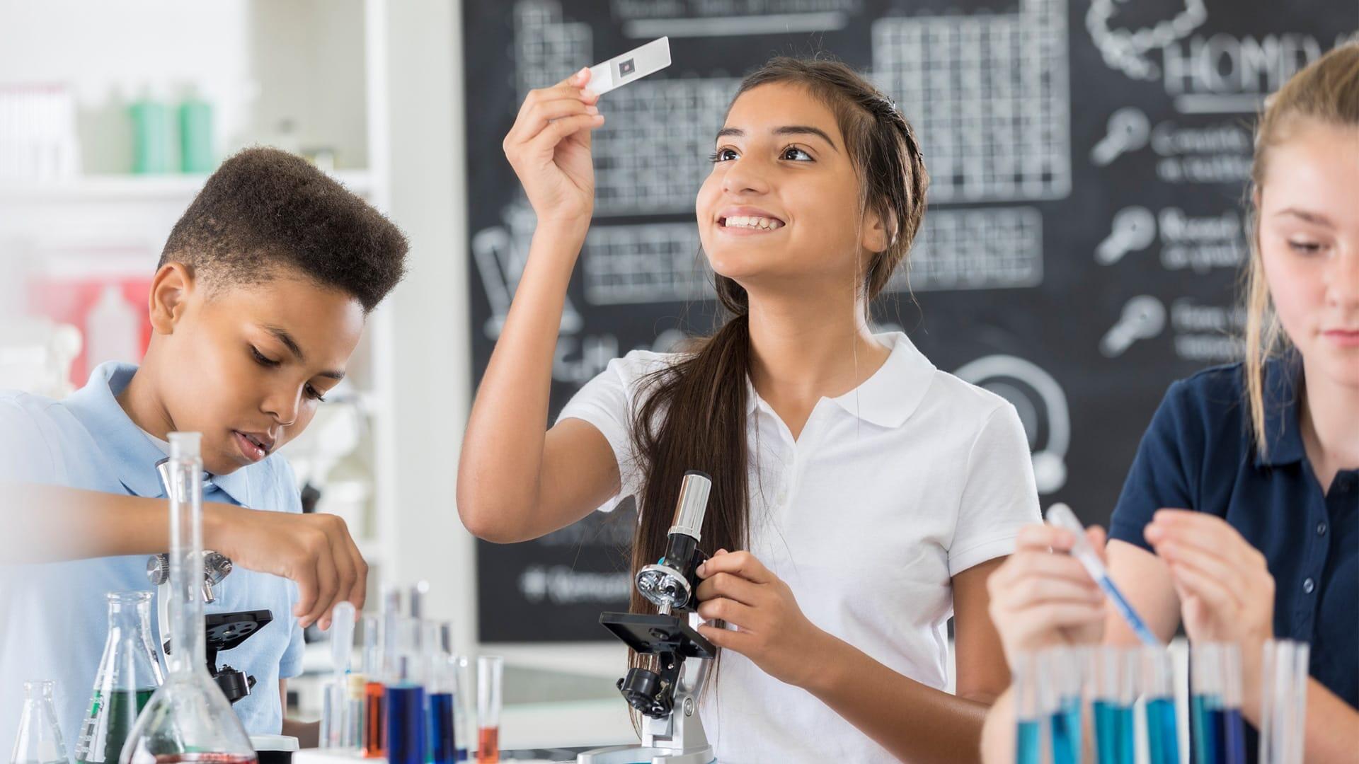 Children at the ages of 9-10 years exploring science