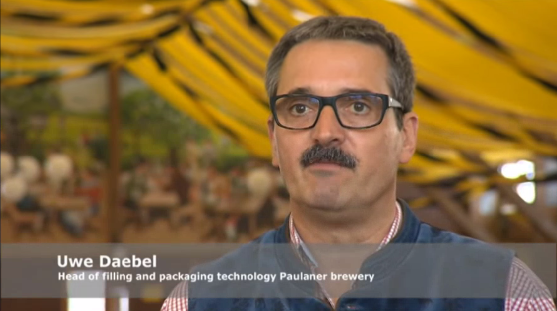 Oktoberfest film preview: Merry-go-round (JPG)