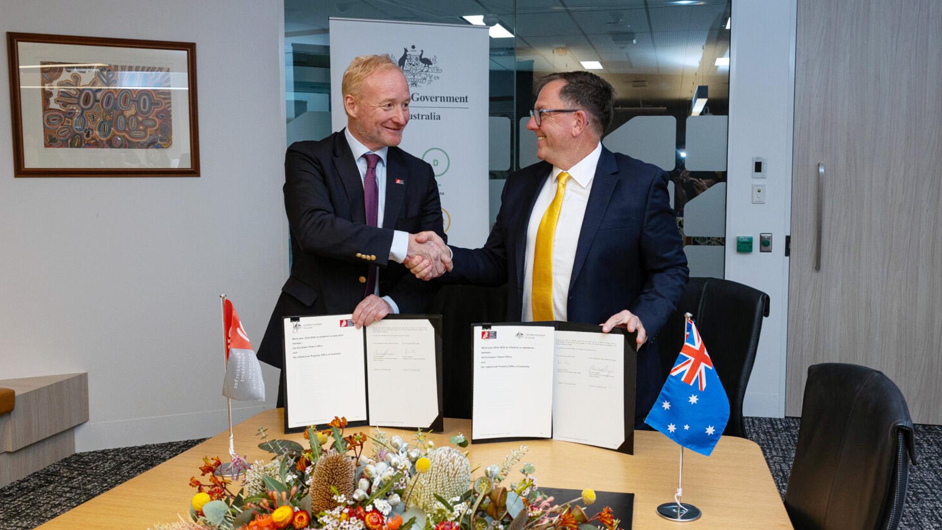 President Campinos – EPO – and Director General Schwager – IP Australia – after the signature of a MoU on technical cooperation 